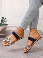 New Spring/Summer luxury women's H-strap sandals, stylish and casual Roman-style sandals, recommended by fashion bloggers. French-inspired elegant flat sandals, glittery chunky-heeled wedge sandals, and beach sandals.